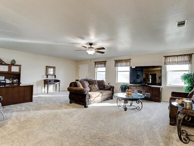 4414 Bobbie Ann Dr, Granbury, TX 76049 - photo 4