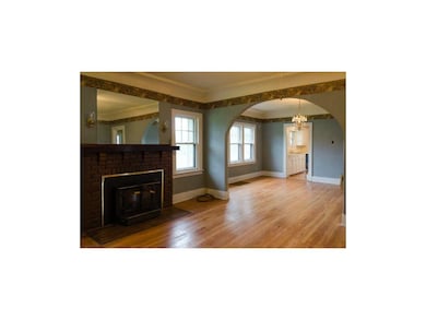 Living Room, Dining Room - looking towards the kit