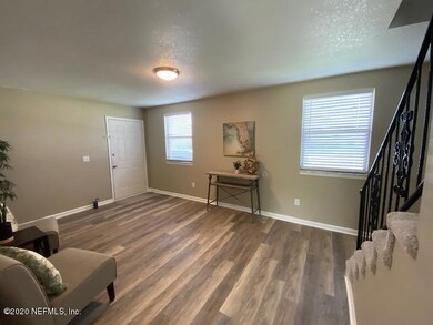 8868 Sandusky Ave S, Jacksonville, FL 32216 - photo 5