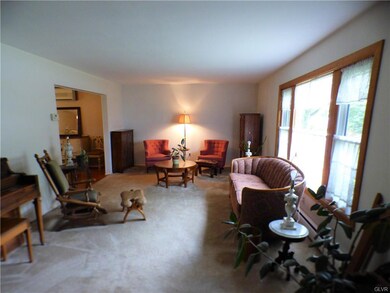 1279 Butternut Ln, Macungie, PA 18062 - photo 6