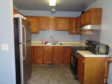 389 Roy St N, Saint Paul, MN 55104 - photo 5