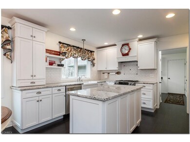 Gorgeous Eat-in Kitchen with Granite Counters, Cen