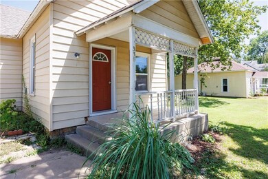 330 N 13th St, Fredonia, KS 66736 - photo 5