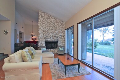 4541 Ortega Farms Cir, Jacksonville, FL 32210 - photo 7