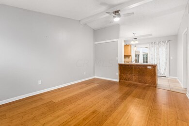 006_ad3d00_M 742 Timberway000