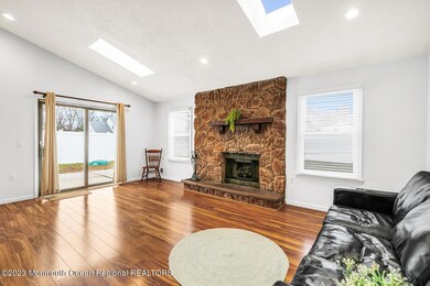 61 Shining Way Toms River NJ-large-006-0
