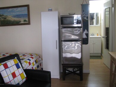 303 Henderson Blvd unit 18,BLDG 3, Atlantic Beach, NC 28512 - photo 7