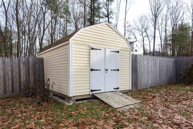 10 Benjamin Rd, Stratham, NH 03885 - photo 4