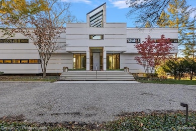 5904 Wing Lake Rd, Bloomfield Hills, MI 48301 - photo 4