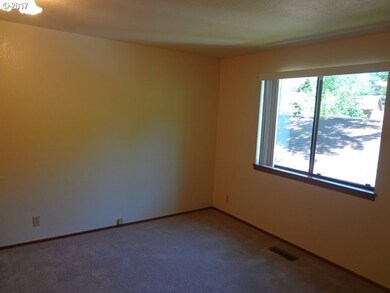 2974 Riverview St, Eugene, OR 97403 - photo 6