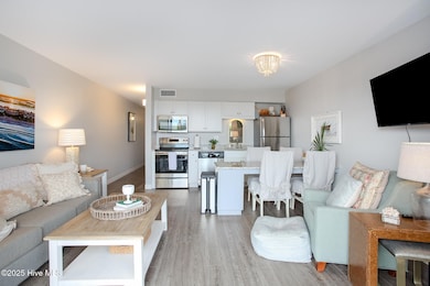 711 S Lumina Ave unit 111, Wrightsville Beach, NC 28480 - photo 6