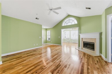 945 Burnt Hickory Cir NW unit 8, Marietta, GA 30064 - photo 6