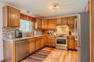 19 E Applewood Dr, Charlton, MA 01507 - photo 4
