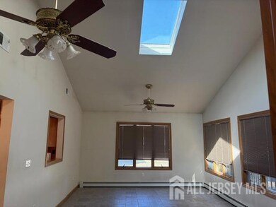 304 Lucia St, Middlesex, NJ 08846 - photo 4
