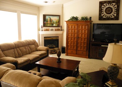 Living Room/ FamilyRoom