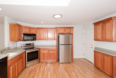 21 Surry Dr, Uxbridge, MA 01569 - photo 3