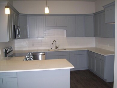 902 W Florence St, Denison, TX 75020 - photo 4