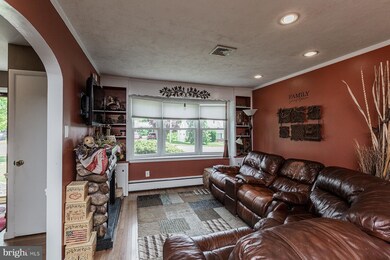 437 Maple St, Columbia, PA 17512 - photo 4