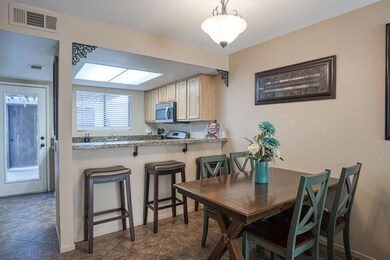 34372 Laura Way, Rancho Mirage, CA 92270 - photo 5