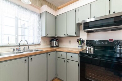 4805 Blanco Dr, Zephyrhills, FL 33541 - photo 6