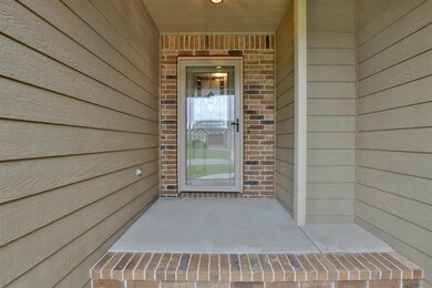 104 S Crocker Ct, Colwich, KS 67030 - photo 2