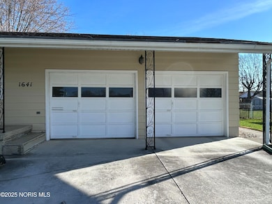 1641 Cherry Ln, Findlay, OH 45840 - photo 2