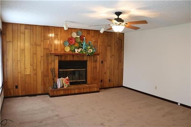 5530 Meadow Sweet Ln, Shawnee, KS 66226 - photo 5