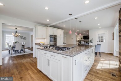 9116 Streamview Ln, Vienna, VA 22182 - photo 5