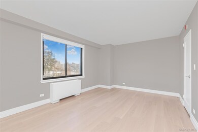 Manor Towers unit 3D, Bronx, NY 10463 - photo 5