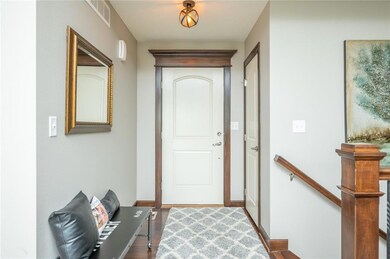 9625 Valley Pkwy, Johnston, IA 50131 - photo 2