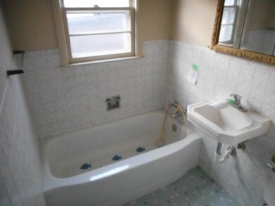 908 E 25th St, Des Moines, IA 50317 - photo 4