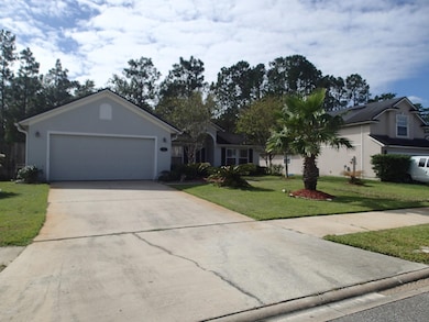 2412 Eisner Dr, Jacksonville, FL 32218 - photo 2