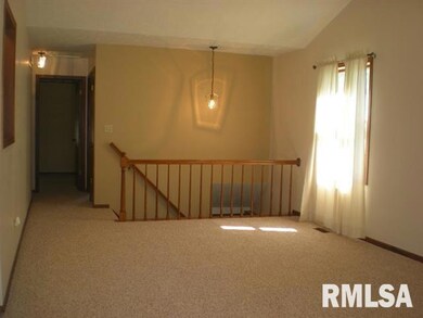 1912 E Rusholme St, Davenport, IA 52803 - photo 7