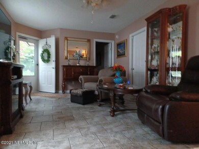 5683 Ellis Trace Dr, Jacksonville, FL 32205 - photo 5