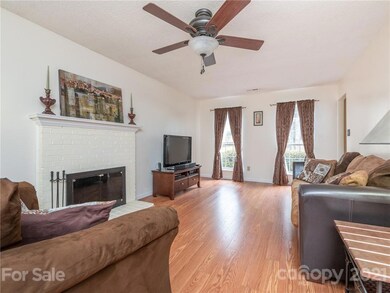 12521 Cedar Fall Dr, Huntersville, NC 28078 - photo 6