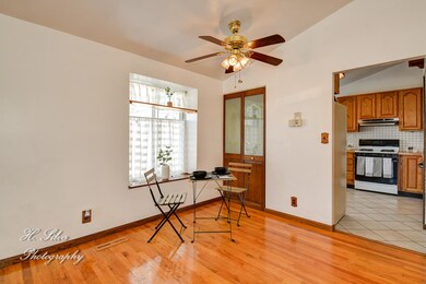 1605 Sacramento Dr, Carpentersville, IL 60110 - photo 3