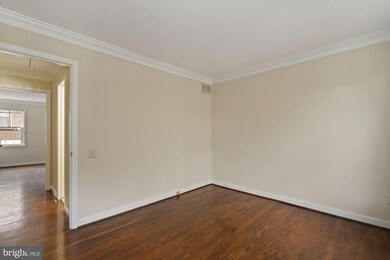 822 Bashford Ln, Alexandria, VA 22314 - photo 6