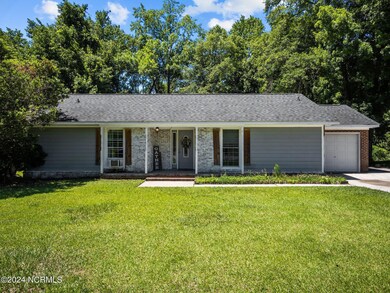 606 Plaza Dr, Jacksonville, NC 28540 - photo 3