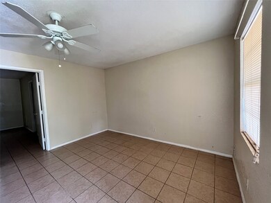 14033 Garber Ln unit 2, Houston, TX 77015 - photo 2