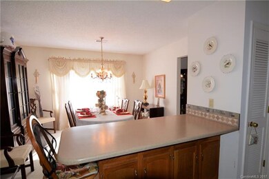 405 Camelot Dr, Statesville, NC 28625 - photo 6