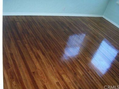 Bedroom - hardwood floors