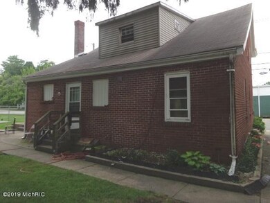 409 Cedar St, Niles, MI 49120 - photo 3