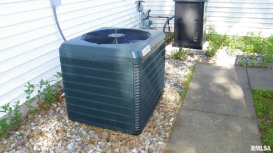 85 Pin Oak Ln, Harrisburg, IL 62946 - photo 5