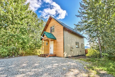 3002 E Mikey Circle Moose Manor