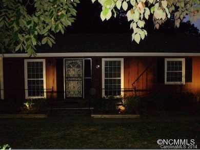 27 Robinson Ave, Asheville, NC 28803 - photo 4