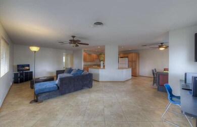 002_Open Floor Plan