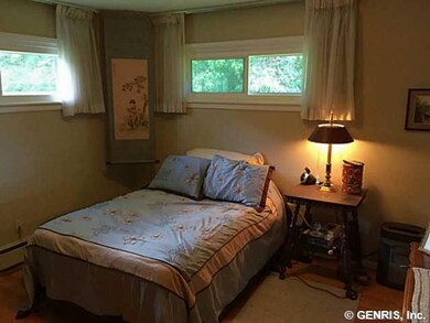 Bedroom Hardwood floor, large closet