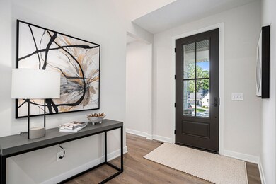 BS-06-143 Gardenia Entry Foyer
