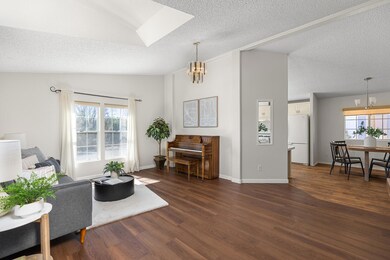 2721 Riverside 115-004-003-1500x1000