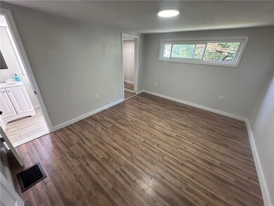 424 Desota St, East Mc Keesport, PA 15035 - photo 5